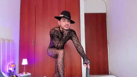 Snapshot of yourboynextdoor1 chatting on October 11, 2025, 3:21 pm YOURBOYNEXTDOOR online show from October 11, 2025, 3:21 pm