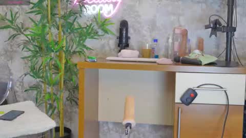 Anna online show from February 2, 2026, 8:07 pm