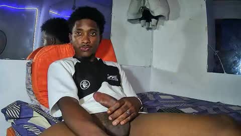 Yourdaddy2005 online show from March 11, 2026, 8:20 am