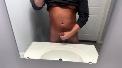 Snapshot of yourdaddy385061 chatting on January 19, 2026, 1:04 pm yourdaddy385061 online show from January 19, 2026, 1:04 pm