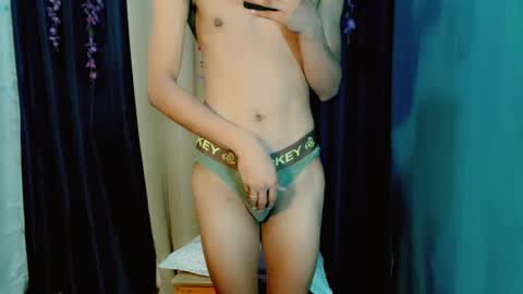 Snapshot of yourdreamboyx chatting on December 13, 2024, 5:21 pm Rence online show from December 13, 2024, 5:21 pm