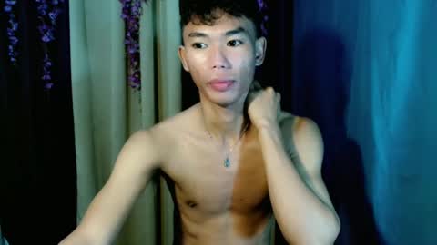Snapshot of yourdreamboyx chatting on January 1, 2025, 10:24 pm Rence online show from January 1, 2025, 10:24 pm