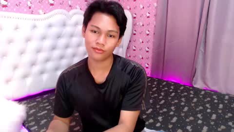 Snapshot of yourdreamboyxx chatting on September 28, 2025, 4:12 pm HEN online show from September 28, 2025, 4:12 pm