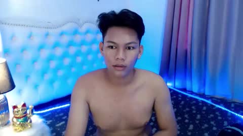 Snapshot of yourdreamboyxx chatting on October 8, 2025, 10:40 pm HEN online show from October 8, 2025, 10:40 pm