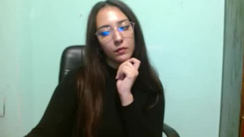 Snapshot of yourdreamgirl903309 chatting on November 15, 2025, 9:00 pm yourdreamgirl903309 online show from November 15, 2025, 9:00 pm