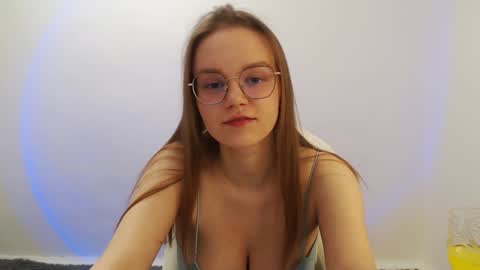 Snapshot of yourdreamray chatting on February 7, 2025, 9:26 pm Lana online show from February 7, 2025, 9:26 pm