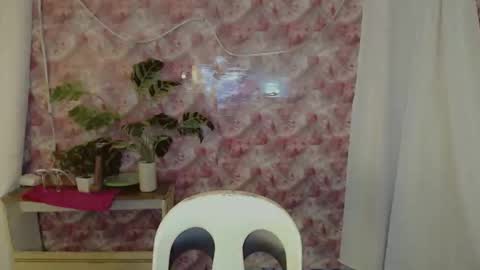 Snapshot of yourfavoratesunshine chatting on May 13, 2026, 9:39 am Sunshine online show from May 13, 2026, 9:39 am