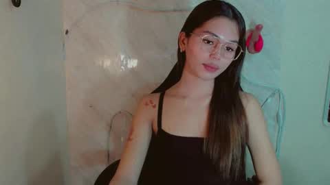 Snapshot of yourfavoratesunshine chatting on May 25, 2026, 6:41 am Sunshine online show from May 25, 2026, 6:41 am