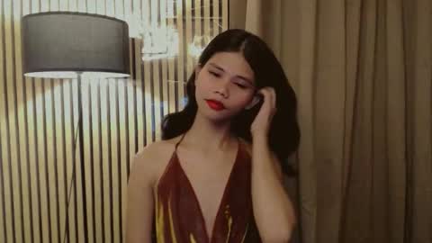 Vivian online show from November 9, 2025, 8:51 pm