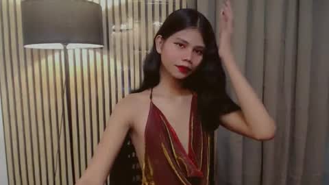 Vivian online show from November 16, 2025, 7:36 am