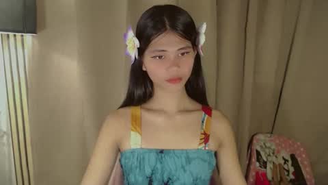 Snapshot of yourfavoratevivian chatting on April 9, 2026, 11:43 pm Vivian online show from April 9, 2026, 11:43 pm