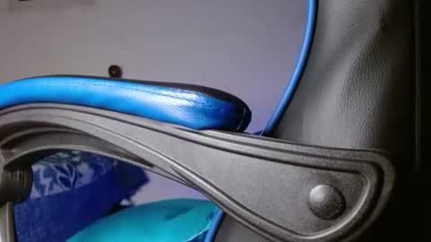 yourfavorite_bigclit online show from March 23, 2026, 4:00 pm