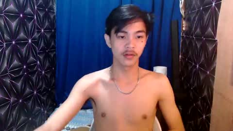 Snapshot of yourguy_josh23 chatting on December 7, 2024, 5:53 pm Josh online show from December 7, 2024, 5:53 pm