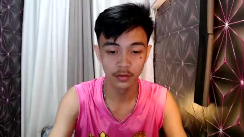 Snapshot of yourguy_josh23 chatting on February 18, 2025, 3:21 pm Josh online show from February 18, 2025, 3:21 pm