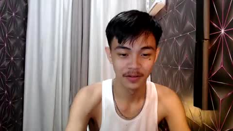 Snapshot of yourguy_josh23 chatting on February 24, 2025, 12:48 pm Josh online show from February 24, 2025, 12:48 pm