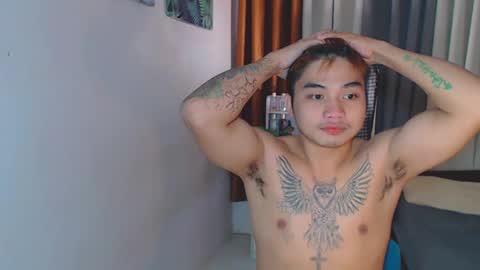 Snapshot of yourhandsome_hunk chatting on January 20, 2025, 7:57 pm Paul online show from January 20, 2025, 7:57 pm