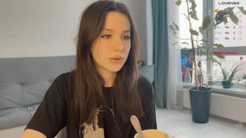 Snapshot of yourher0in chatting on December 19, 2024, 5:18 am Aida online show from December 19, 2024, 5:18 am