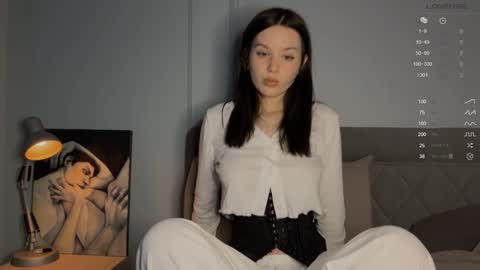 Snapshot of yourher0in chatting on January 19, 2025, 9:44 am Aida online show from January 19, 2025, 9:44 am