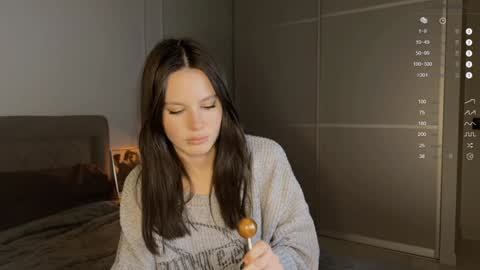 Snapshot of yourher0in chatting on January 25, 2025, 6:02 pm Aida online show from January 25, 2025, 6:02 pm