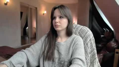 Snapshot of yourher0in chatting on September 24, 2025, 11:13 am Aida online show from September 24, 2025, 11:13 am