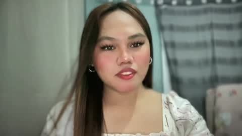 yourhotgirl_lyn online show from July 2, 2026, 11:38 am
