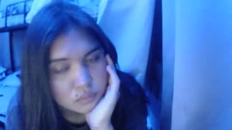 Snapshot of yourhotlove_veda chatting on March 15, 2026, 5:52 pm yourhotlove_veda online show from March 15, 2026, 5:52 pm