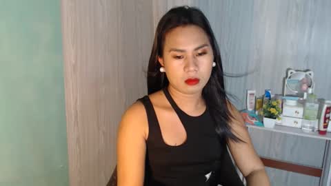 Mauie  online show from December 3, 2025, 1:02 am