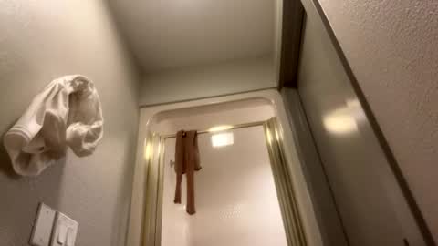 Kaitie Cummings online show from February 6, 2026, 12:19 pm