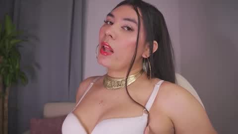 EMELY online show from February 13, 2026, 9:00 pm