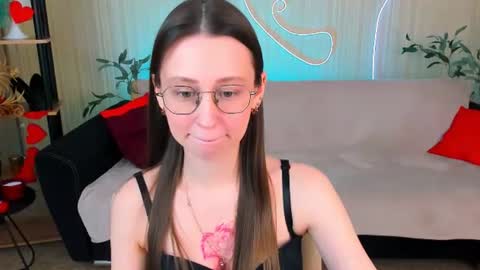 Snapshot of yourlovelystoryy chatting on July 17, 2026, 12:34 pm Vetta online show from July 17, 2026, 12:34 pm