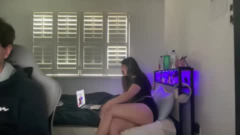 Snapshot of yourmila1 chatting on February 25, 2026, 9:46 pm yourmila1 online show from February 25, 2026, 9:46 pm