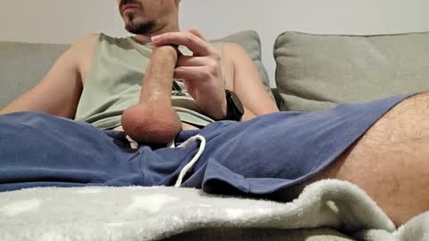 Snapshot of youronlyneed chatting on January 18, 2025, 9:02 am Micka online show from January 18, 2025, 9:02 am