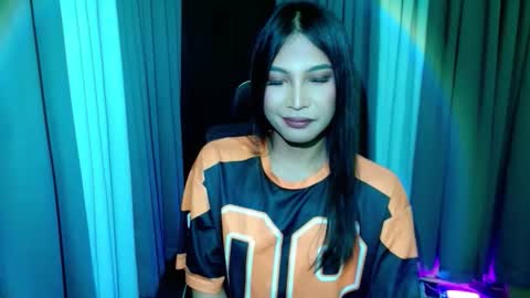 yourprettybella_ts online show from February 11, 2026, 7:52 pm