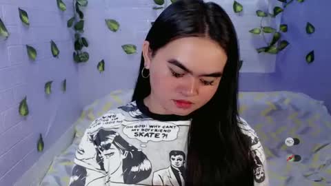 yourprincessthea online show from February 11, 2025, 4:46 pm