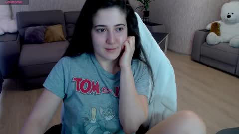 Yourr Muse online show from February 23, 2025, 5:12 am