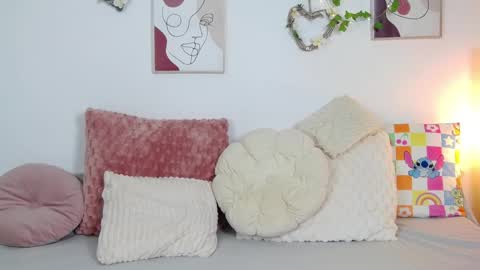 Snapshot of yours_goddess chatting on September 25, 2025, 5:55 am yours_goddess online show from September 25, 2025, 5:55 am