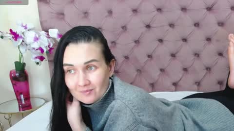 yours_jasmin online show from February 8, 2025, 6:22 am