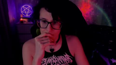 Snapshot of yourscosmic chatting on February 4, 2025, 9:41 pm Yours Cosmic online show from February 4, 2025, 9:41 pm