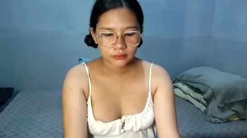 yoursexy_reb online show from February 22, 2026, 4:35 am