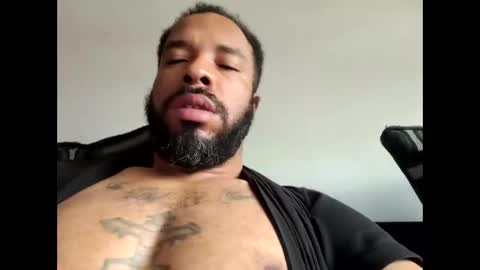 Snapshot of yoursexydaddy79 chatting on November 5, 2025, 4:51 pm mother fucker online show from November 5, 2025, 4:51 pm