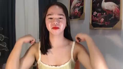 yourtinybunny online show from September 18, 2025, 9:44 am