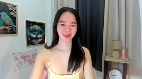 yourtinybunny online show from June 28, 2026, 10:21 am
