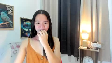 yourtinybunny online show from July 12, 2026, 2:13 am