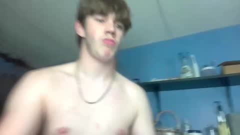 Snapshot of yp05 chatting on September 28, 2025, 8:03 pm YoungPhysique05 online show from September 28, 2025, 8:03 pm