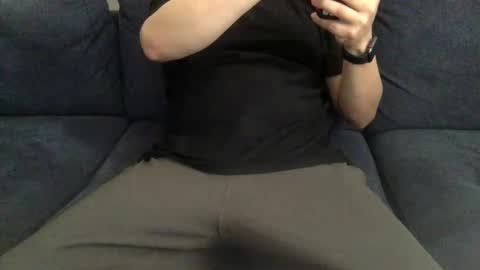 yque online show from February 9, 2025, 6:05 pm