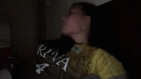 Snapshot of yrdrmgrl_jennie26 chatting on November 18, 2025, 7:35 am yrdrmgrl_jennie26 online show from November 18, 2025, 7:35 am