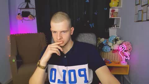 Snapshot of yudji_boy chatting on September 14, 2025, 12:15 pm yudji_boy online show from September 14, 2025, 12:15 pm