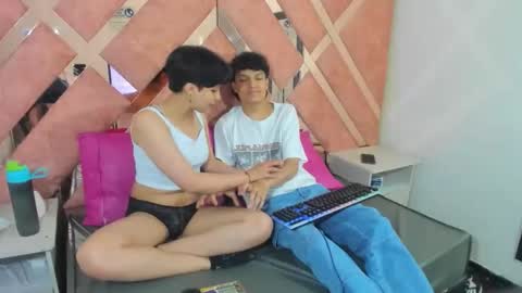 Yui  Rin online show from November 28, 2025, 2:14 am