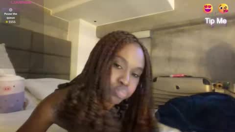 YulianaIndependent online show from November 19, 2025, 12:21 am