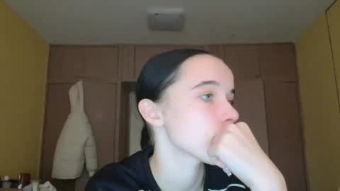 Yuliia online show from November 5, 2025, 8:36 am